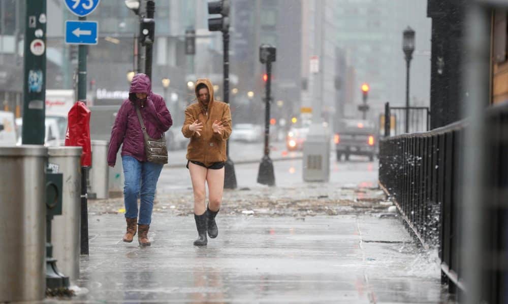 La amenaza mayor en la región de tormentas proviene de los vientos fuertes, granizadas, lluvias que pueden causar inundaciones y tornados aislados, señaló The Weather Channel. Fotografía de archivo. EFE/ Greg Cooper