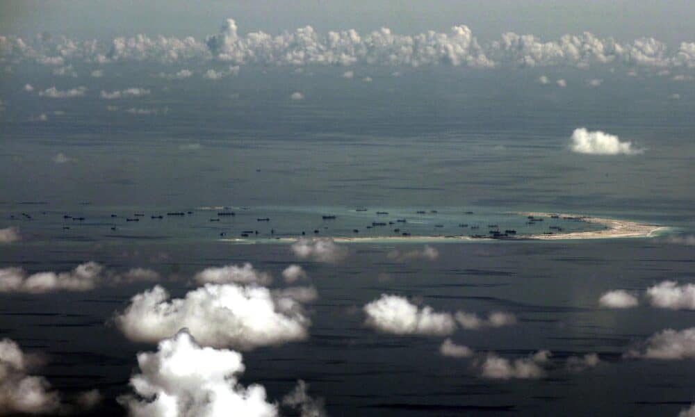 Imagen de Archivo de una vista aérea que muestra el arrecife que se disputan Filipinas y China en el mar de China Meridional.
EFE/Ritchie B. Tongo / Pool