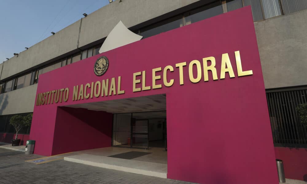 Fotografía de archivo del edificio del Instituto Nacional Electoral (INE) en la Ciudad de México (México). EFE/ Isaac Esquivel