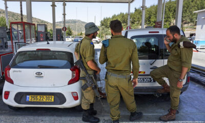 Foto de archivo de una patrulla israelí en la entrada de un asentamiento en Cisjordania. EFE/ Sara Gómez Armas