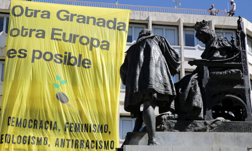 Manifestación contra el Consejo Europeo que se celebrará en la ciudad española de Granada. EFE/ Pepe Torres