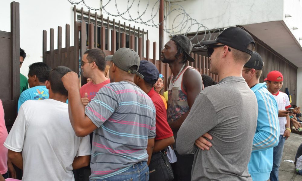 Fotografía de archivo de migrantes cubanos. EFE/José Torres
