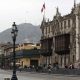 Fotografía de la Plaza de Armas en el centro histórico, el 4 de septiembre de 2023, en Lima (Perú). EFE/Paolo Aguilar