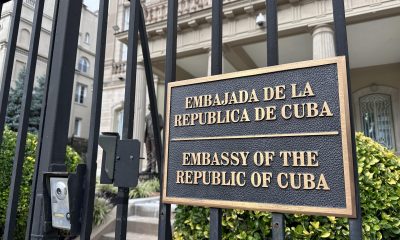 Vista de un vallado en la entrada a sede de la Embajada de Cuba en EE.UU, en Washington, D.C (EE.UU).  EFE/ Octavio Guzmán