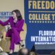 La vicepresidenta de EE.UU., Kamala Harris, habla, este 28 de septiembre de 2023, durante una visita al campus de la Universidad Internacional de Florida (FIU), en Miami, parte de su gira universitaria "Fight for Our Freedoms". EFE/Cristóbal Herrera