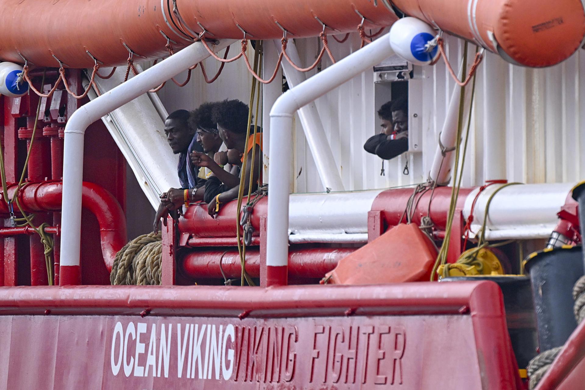 Imagen de archivo del barco Ocean Viking de la organización humanitaria SOS Méditerranée, distinguida este jueves en Estocolmo con el Nobel Alternativo de la fundación sueca Right Livelihood Award. EFE/EPA/CIRO FUSCO