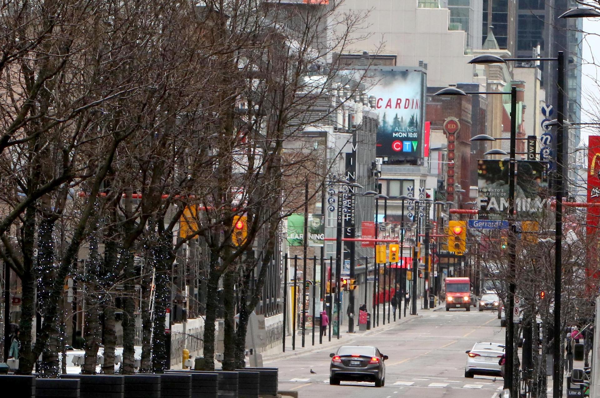 Vista de una calle totalmente en el centro de la ciudad de Toronto, en una fotografía de archivo. EFE/Osvaldo Ponce