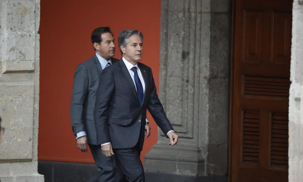 El secretario de Estado de Estados Unidos, Antony Blinken (d), en el Palacio Nacional en Ciudad de México, en una fotografía de archivo. EFE/ José Méndez