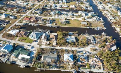 Fotografía de archivo cedida hoy por la Oficina de Aduanas y Protección Fronteriza de Estados Unidos (CBP) donde se muestra una vista aérea de la destrucción después de que el huracán Ian tocara tierra, el 30 de septiembre de 2023 en Florida. EFE/CBP /Ozzy Trevino