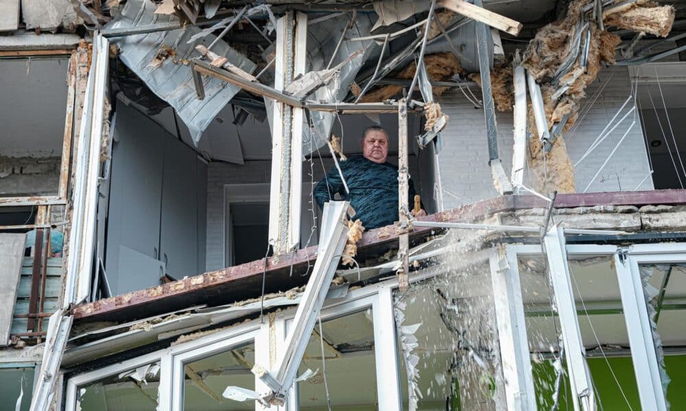 Imagen de archivo de un edificio atacado por las fuerzas rusas en la ciudad ucraniana de Jersón. EFE/Maria Senovilla