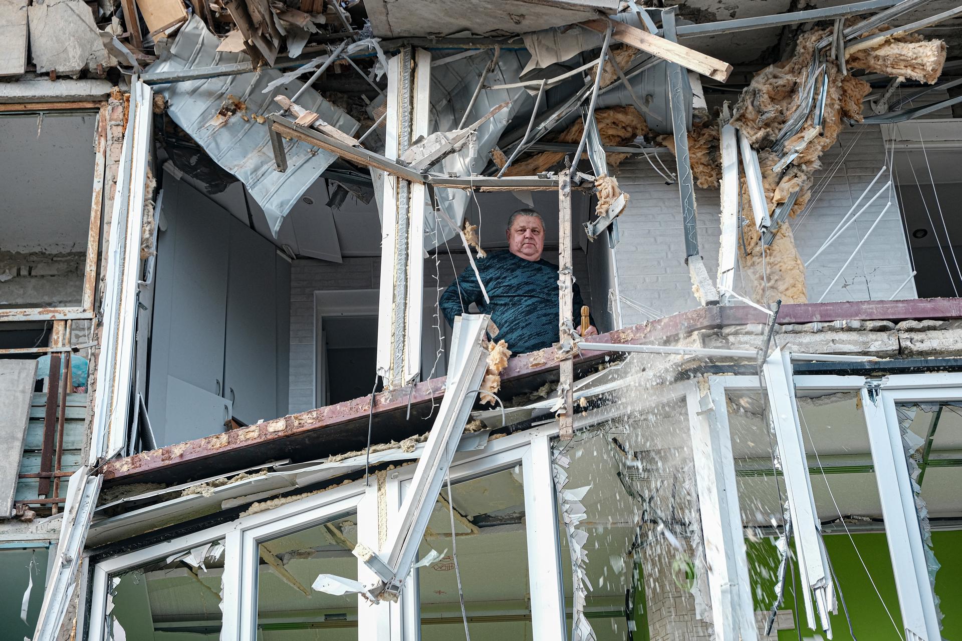 Imagen de archivo de un edificio atacado por las fuerzas rusas en la ciudad ucraniana de Jersón. EFE/Maria Senovilla