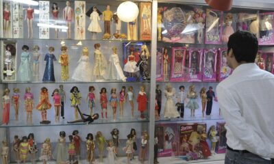 Foto de archivo de una exposición de muñecas Barbie. EFE/Mario Guzmán