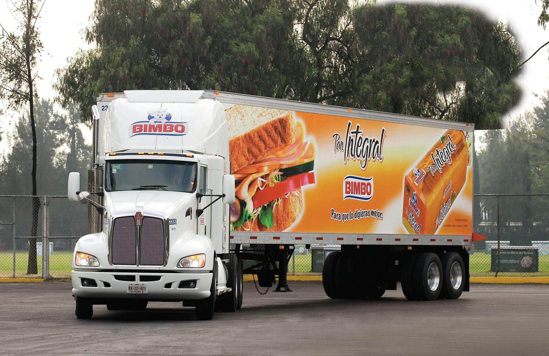 FotografÍa de archivo que muestra un camión que transporta productos de la empresa Bimbo, en Ciudad de México (México). EFE/Alex Cruz