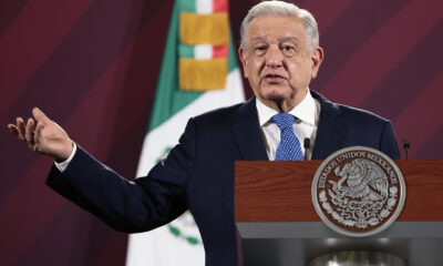 El presidente de México, Andrés Manuel López Obrador, habla durante su conferencia de prensa matutina hoy, en el Palacio Nacional de Ciudad de México (México). EFE/José Méndez