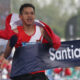El atleta peruano Cristhian Pacheco fue registrado este domingo, 22 de octubre, al ganar el maratón masculino de los Juegos Panamericanos 2023, en Santiago de Chile. EFE/Ailen Díaz