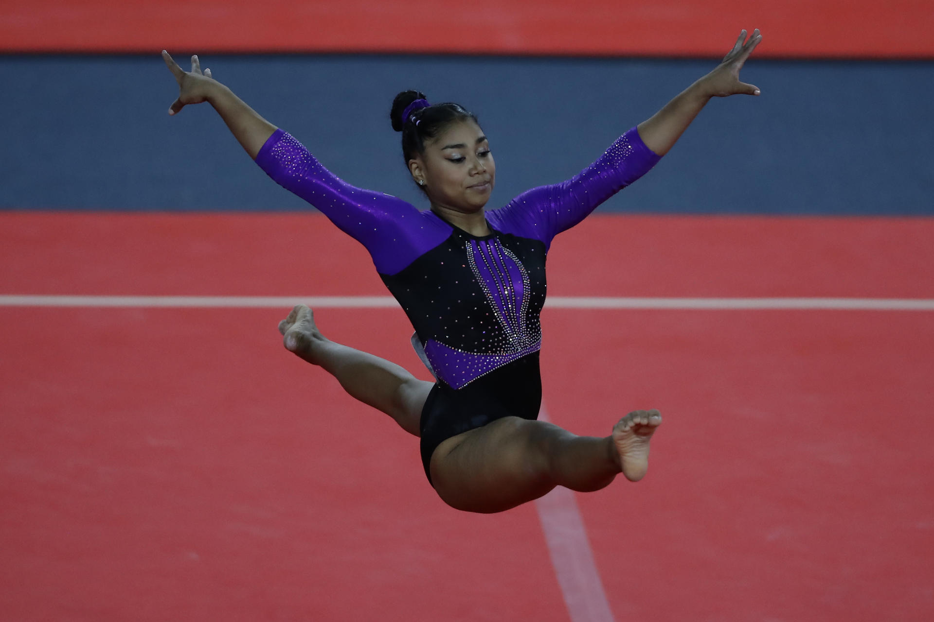 La gimnasta panameña Hillary Heron, en una fotografía de archivo. EFE/Rodrigo Sura