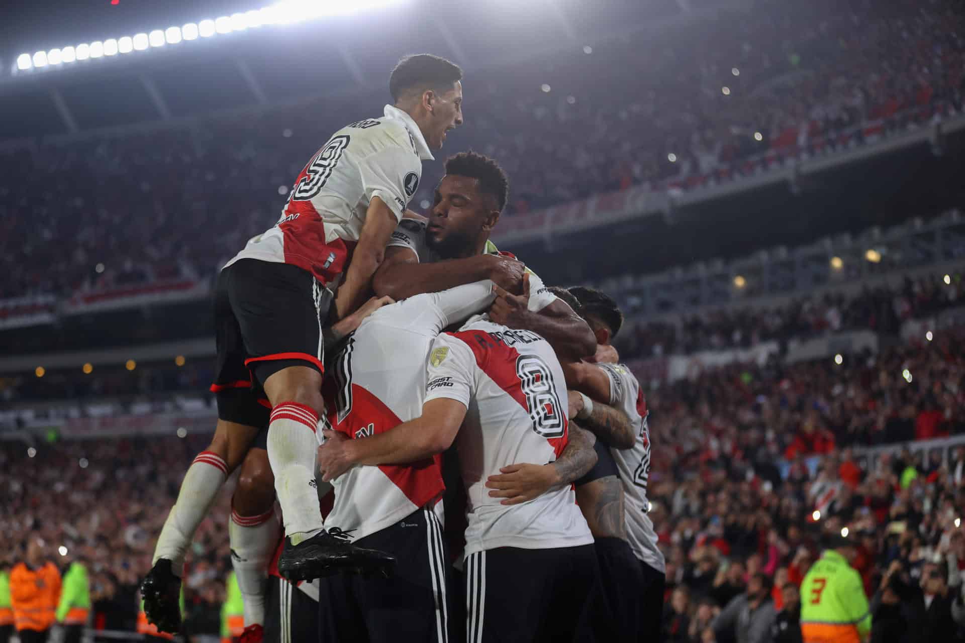 Imagen de archivo de jugadores de River Plate. EFE/Juan I. Roncoroni