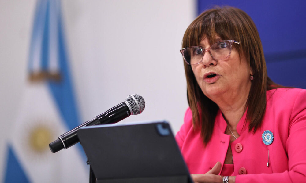 La ministra de Seguridad de Argentina, Patricia Bullrich habla durante una rueda de prensa, el 14 de diciembre de 2023,, en Buenos Aires (Argentina). EFE/ Juan Ignacio Roncoroni