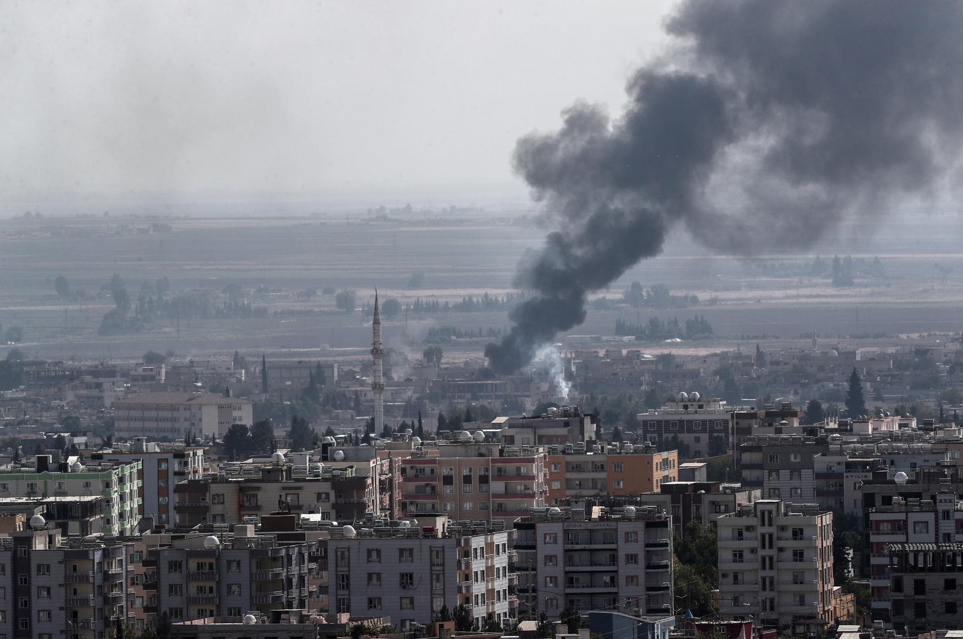 Fotografía de archivo de un bombardeo en territorio sirio. EFE/Sedat Suna