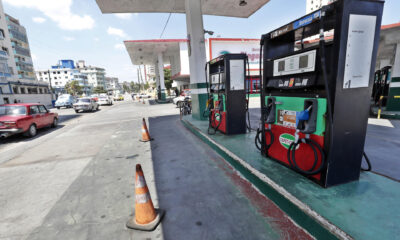 Vista de una estación de combustible en La Habana (Cuba), en una fotografía de archivo. EFE/Ernesto Mastrascusa