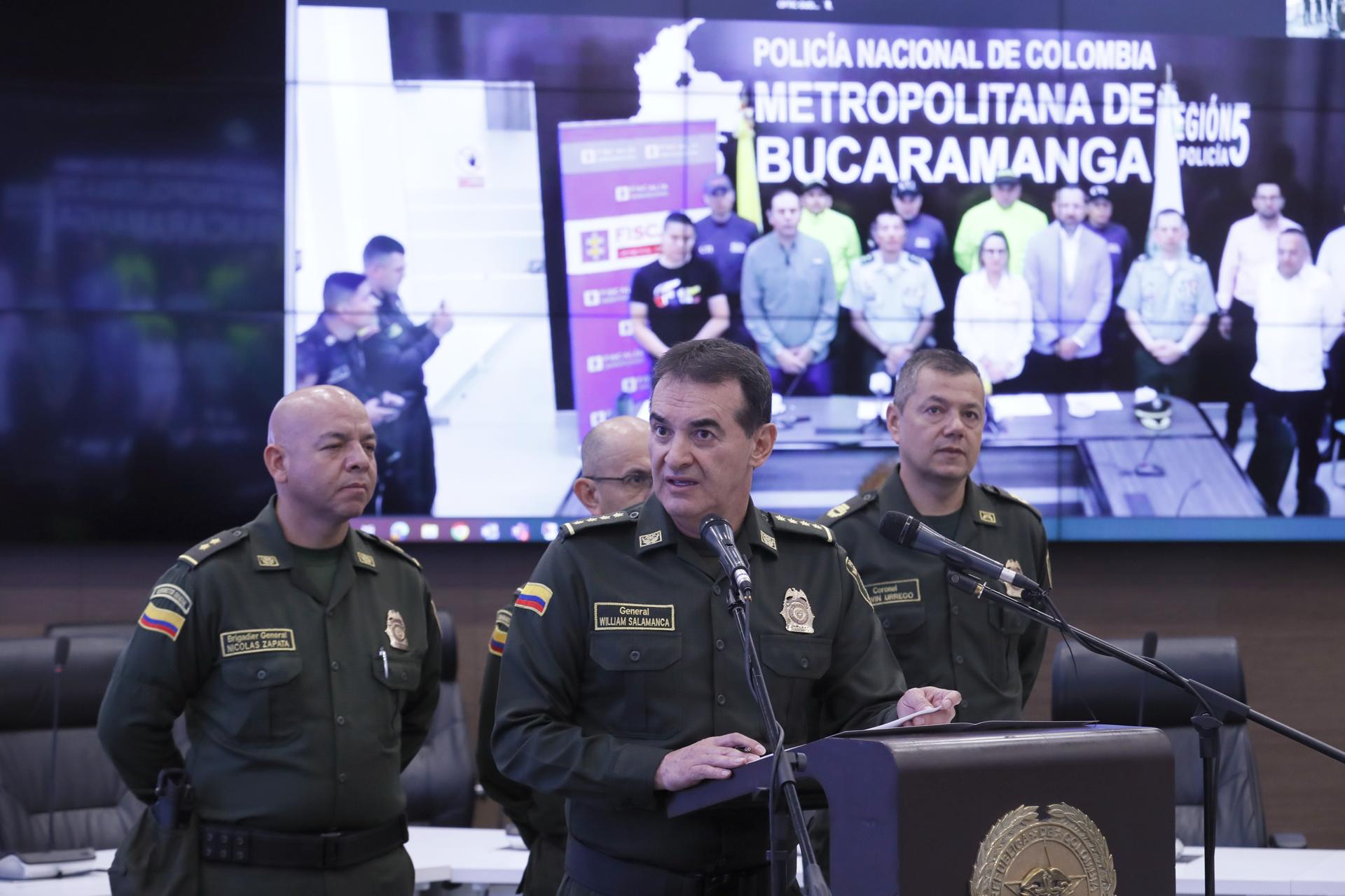 El director de la Policía colombiana, general William René Salamanca, habla durante una rueda de prensa en Bogotá (Colombia), este 16 de enero de 2023. EFE/ Carlos Ortega