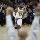 LeBron James de Los Ángeles Lakers en acción frente a los Golden State Warriors en el Chase Center, en San Francisco, California (EE.UU.), este 27 de enero de 2024. EFE/EPA/John G. Mabanglo