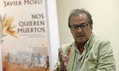 El escritor español Javier Moro habla con EFE durante una entrevista en Bogotá (Colombia). EFE/ Mauricio Dueñas Castañeda