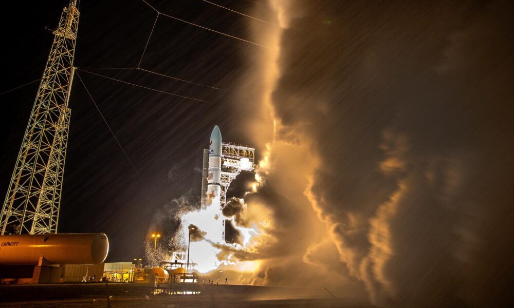 El cohete Vulcan Centaur de United Launch Alliance, parte de la Misión Peregrine One de Astrobotic, en una fotografía de archivo. EFE/Cristóbal Herrera-Ulashkevich