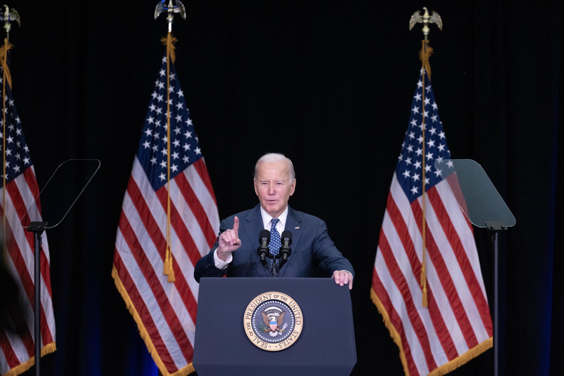 El presidente de Estados Unidos, Joe Biden, pronuncia un discurso en Leesburg, Virginia (EE.UU.), este 8 de febrero de 2024. EFE/EPA/Michael Reynolds