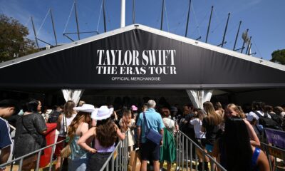 Seguidores de Taylor Swift antes del concierto en la ciudad australiana de Melbourne, el 16 de febrero. EFE/EPA/JOEL CARRETT AUSTRALIA AND NEW ZEALAND OUT