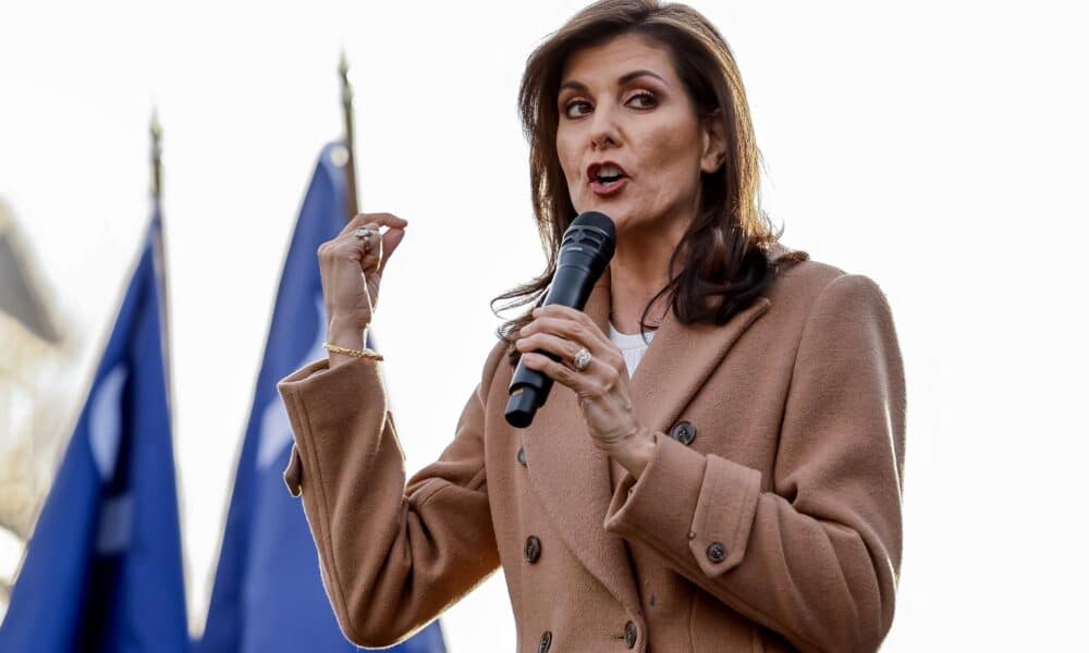 La precandidata republicana a la presidencia de Estados Unidos, Nikki Haley, fue registrada este domingo, 18 de febrero, durante un acto de campaña, en Fort Mill (Carolina del Sur, EE.UU.). EFE/rij S. Lesser