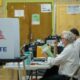 Un grupo de jurados electorales fue registrado este martes, 27 de febrero, durante las elecciones primarias para las presidenciales estadounidenses, en la escuela elemental Warren E. Bow, en Detroit (Michigan, EE.UU.). EFE/Cyndi Elledge