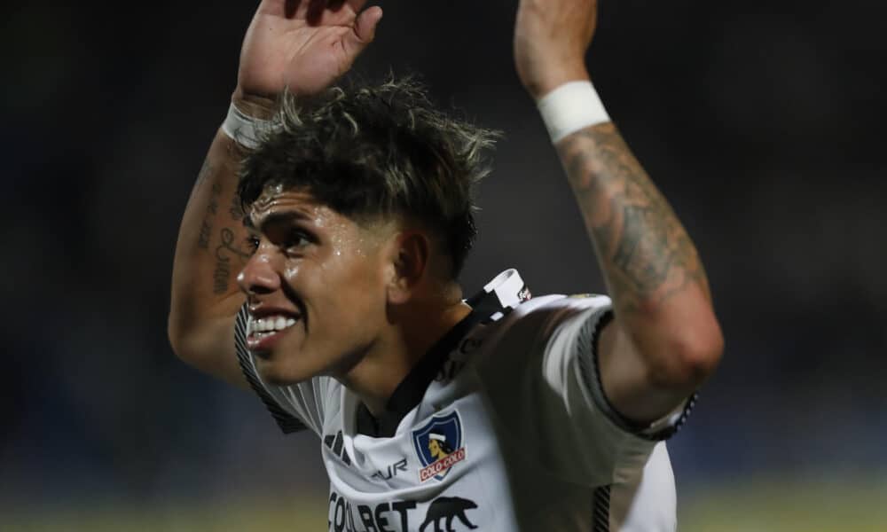 Marcos Bolados de Colo Colo celebra un gol este jueves, en un partido de segunda fase de la Copa Libertadores entre Godoy Cruz y Colo Colo en el estadio Malvinas Argentinas, en Mendoza (Argentina). EFE/Marcelo Ruiz