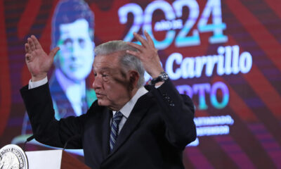 El presidente de México, Andrés Manuel López Obrador, habla durante una rueda de prensa este miércoles, en el Palacio Nacional, en la Ciudad de México (México). EFE/ Mario Guzmán
