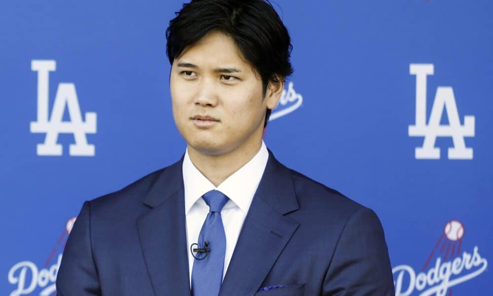 Fotografía de archivo, tomada el pasado 14 de diciembre, en la que se registró al beisbolista japonés Shohei Ohtani, durante su presentación como gran refuerzo de los Dodgers de Los Ántgeles de la MLB, en Los Ángeles (California, EE.UU.). EFE/Caroline Brehman