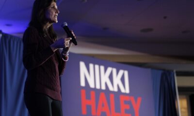 La exgobernadora de Carolina del Sur y precandidata republicana a la presidencia de Estados Unidos, Nikki Haley, fue registrada este sábado, 2 de marzo, durante un acto de campaña, en Needham (Massachusetts, EE.UU.). EFE/CJ Gunther