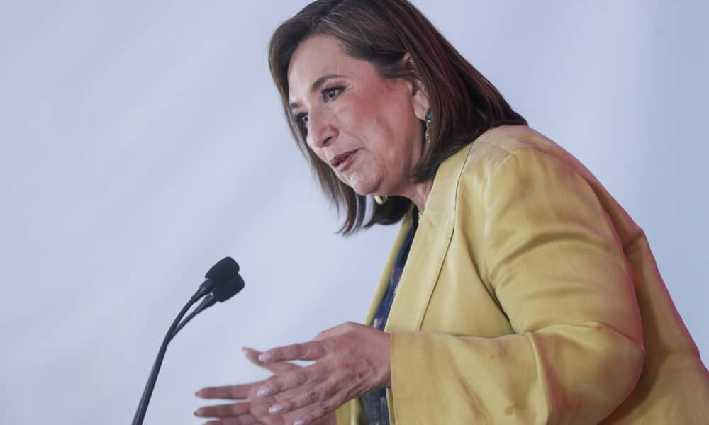 La candidata presidencial de la coalición opositora Fuerza y Corazón por México, Xóchitl Gálvez, habla durante una rueda de prensa en la Ciudad de México. (México). EFE/ Isaac Esquivel