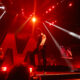La banda británica Depeche Mode durante el concierto que ofrece hoy martes en Madrid dentro de su 'Memento Mori Tour'. EFE/Juanjo Martín