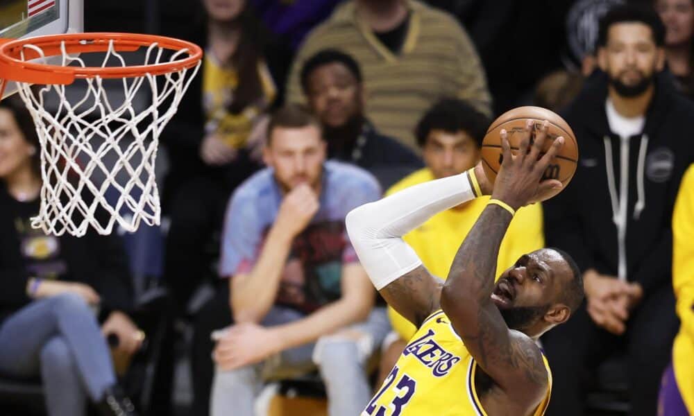 El alero de Los Angeles Lakers LeBron James, en una fotogra´fia de archivo. EFE/EPA/Caroline Brehman