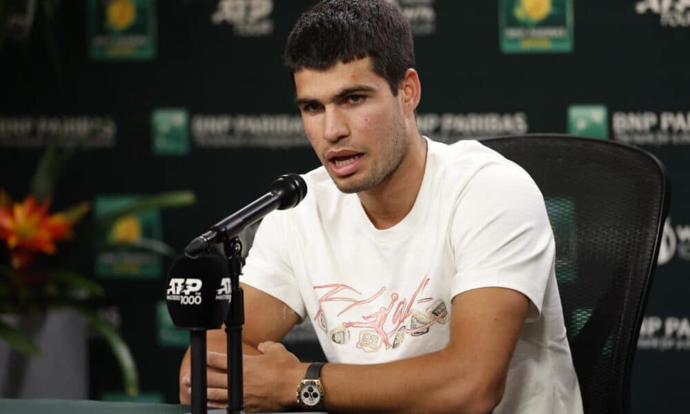 El tenista español Carlos Alcaraz fue registrado el pasado 6 de marzo, durante una rueda de prensa del Abierto de Indian Wells, en Indian Wells (California, EE.UU.) EFE/John G. Mabanglo