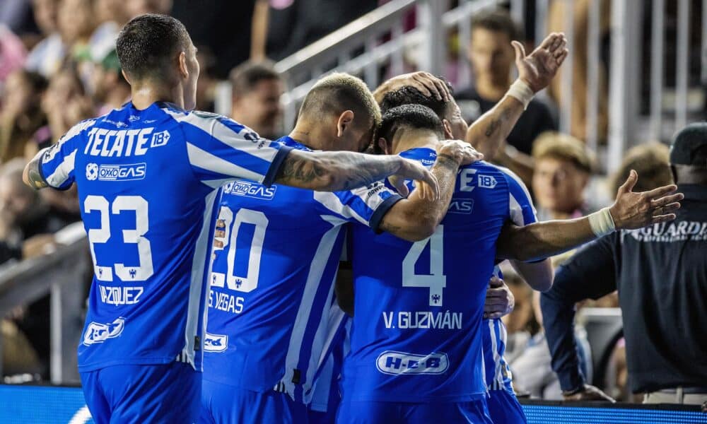 Jugadores de los Rayados de Monterrey de México fueron registrados este miércoles, 3 de abril, al celebrar un gol que le anotaron al Inter Miami de Estados Unidos, durante el partido de ida de esta llave de los cuartos de final de la Copa de Campeones de la Concacaf, en el Chase Stadium, en Fort Lauderdale (Florida, EE.UU.). EFE/Cristóbal Herrera