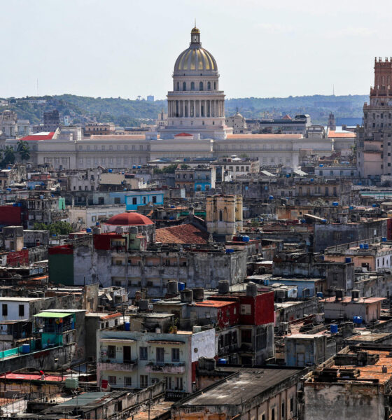 Fotografía del municipio Centro Habana y el Capitolio en La Habana (Cuba). Imagen de archivo. EFE/ Yander Zamora