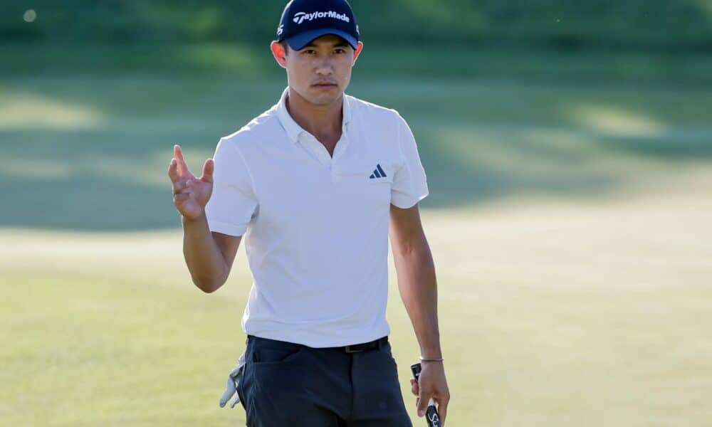 El golfista estadounidense Collin Morikawa fue registrado este sábado, 18 de mayo, al celebrar un birdie en el hoyo 18, al final de su tercera ronda en el PGA Chamipionship, en el Valhalla Golf Club de Louisville (Kentucky, EE.UU.). EFE/Erik S. Menor