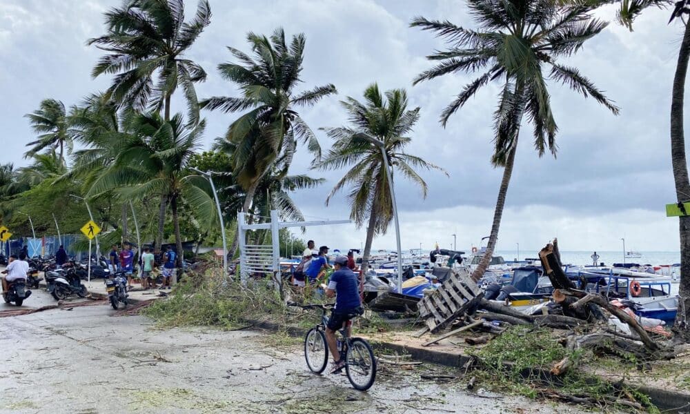 Fotografía de archivo de los daños causados por el paso de un huracán en la isla colombiana de San Andrés. EFE/ Juan David Suárez Corpas