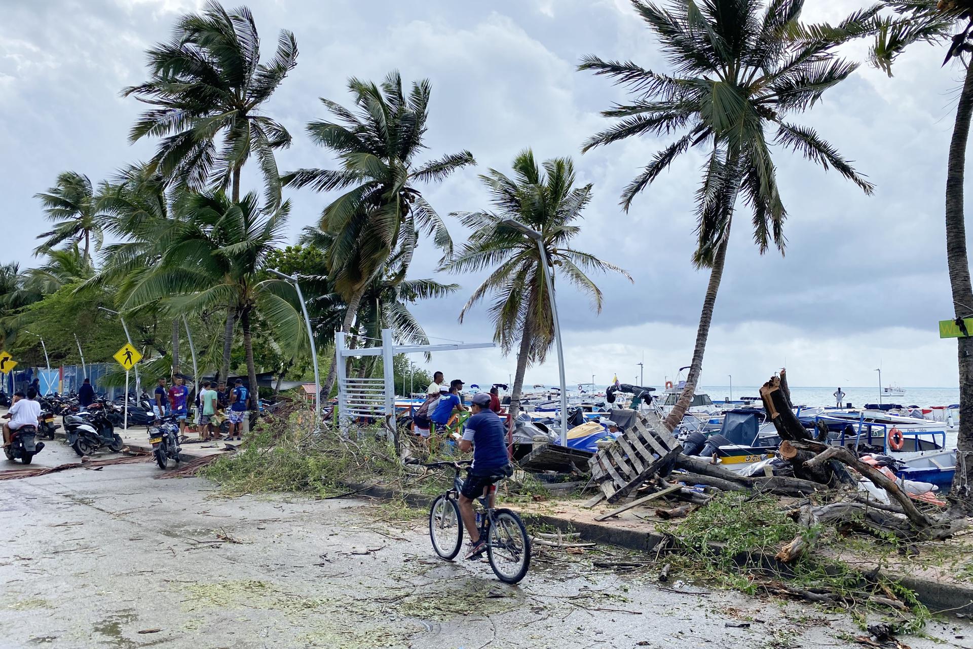 Fotografía de archivo de los daños causados por el paso de un huracán en la isla colombiana de San Andrés. EFE/ Juan David Suárez Corpas