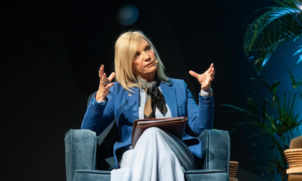 La vicepresidenta de Uruguay, Beatriz Argimón, habla durante el II Foro de Sostenibilidad: desafíos Uruguay 2030 este jueves, en Montevideo (Uruguay). EFE/ Sofía Torres