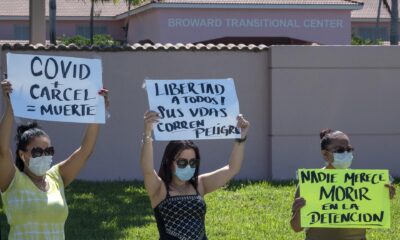 Fotografía de archivo que muestra a manifestantes contra los centros de detención del Servicio de Inmigración y Control de Aduanas, en Pompano Beach, Florida (EE.UU). EFE/ Cristobal Herrera
