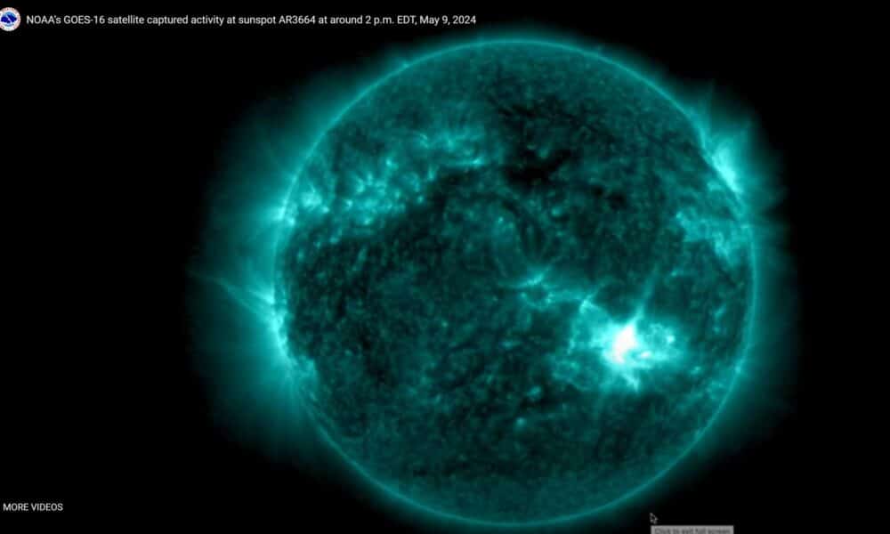 Captura de pantalla tomada de un video publicado por la National Oceanic and Atmospheric Administration (NOAA) que muestra una erupción en el sol (parte brillante de la esfera, suroeste). EFE/ Cortesía NOAA/SOLO USO EDITORIAL/SOLO DISPONIBLE PARA ILUSTRAR LA NOTICIA QUE ACOMPAÑA (CRÉDITO OBLIGATORIO)