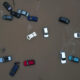 Fotografía aérea de varios vehículos afectados por las inundaciones en Porto Alegre (Brasil). EFE/ Isaac Fontana
