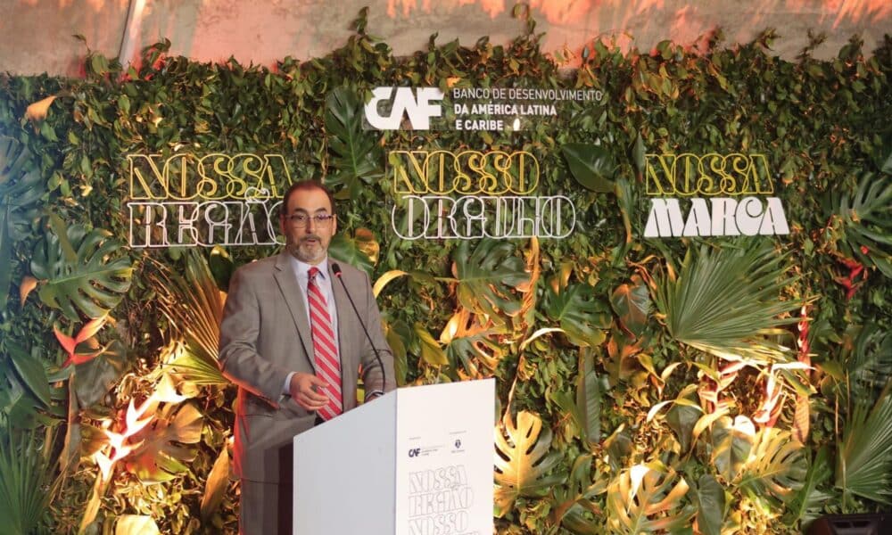 El presidente de CAF, Sergio Díaz-Granados, durante el lanzamiento de la Marca Región LAC este miércoles en el Memorial de América Latina, en São Paulo. EFE/CAF